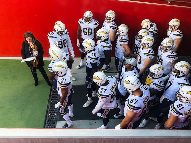 滑翔伞是一 滑翔伞是一